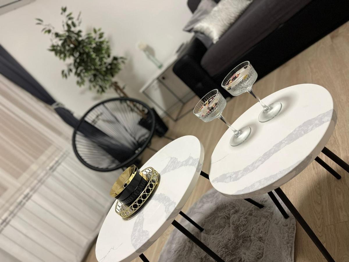 卡尔洛瓦茨Apartman Gold Maris公寓 外观 照片