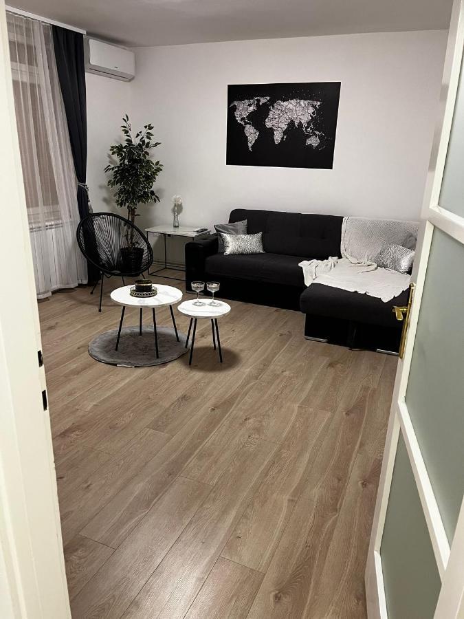 卡尔洛瓦茨Apartman Gold Maris公寓 外观 照片